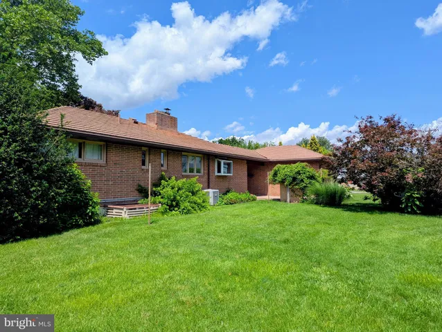 $294,500 | 201 North Linden Street, Robesonia, PA 19551