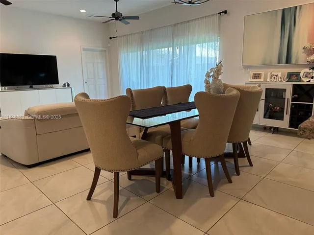 $3,760 | 210 Southwest 4th Street, Unit 210, Dania Beach, FL 33004