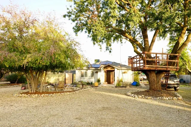 $769,000 | 10340 North Fowler Avenue, Clovis, CA 93619