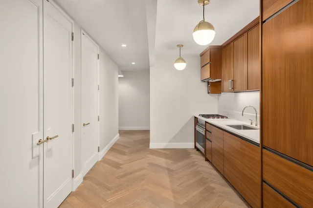 $2,795,000 | 150 Charles Street, Unit 2ES | West Village