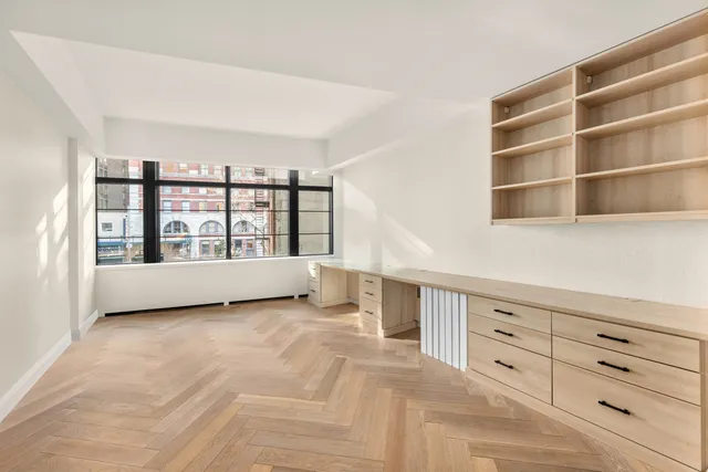 $2,795,000 | 150 Charles Street, Unit 2ES | West Village