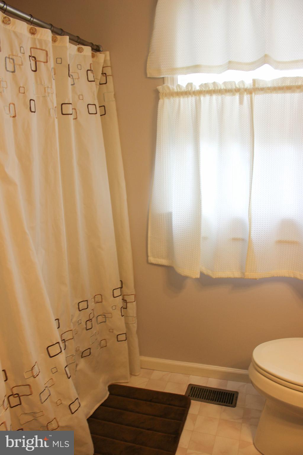 1114 Pepper Ridge Drive Reading, PA 19606 - Photo 12 of 25 Gallery Image 12