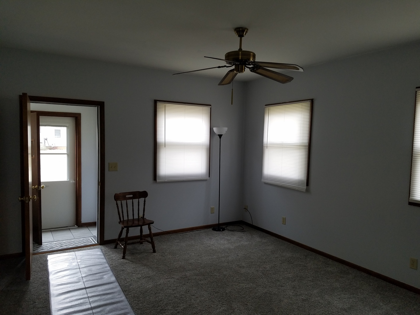 216 South 9th Street Rochelle, IL 61068 - Photo 8 of 17