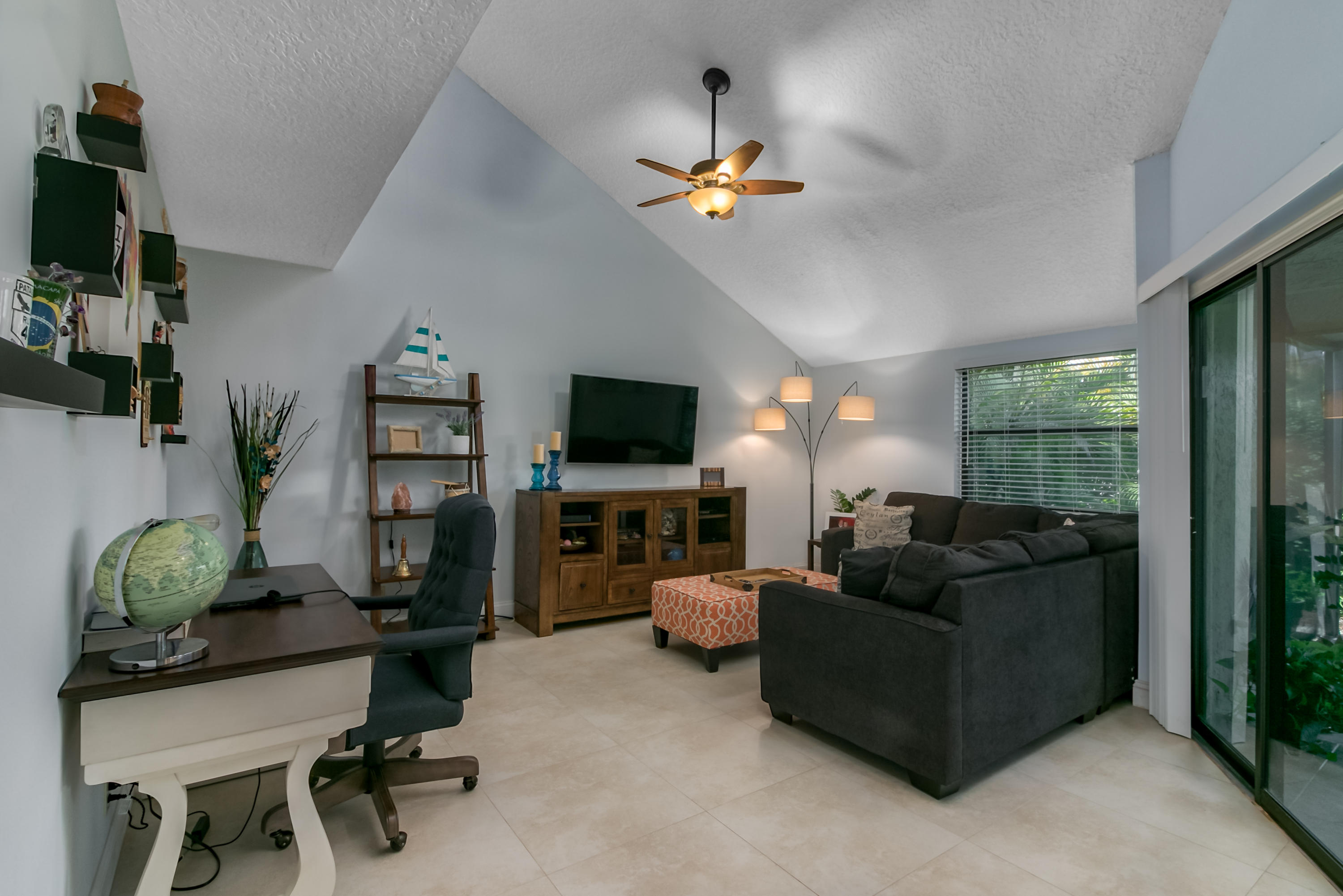 9311 Ketay Circle, Unit 4 Boca Raton, FL 33428 - Photo 8 of 24 Living room