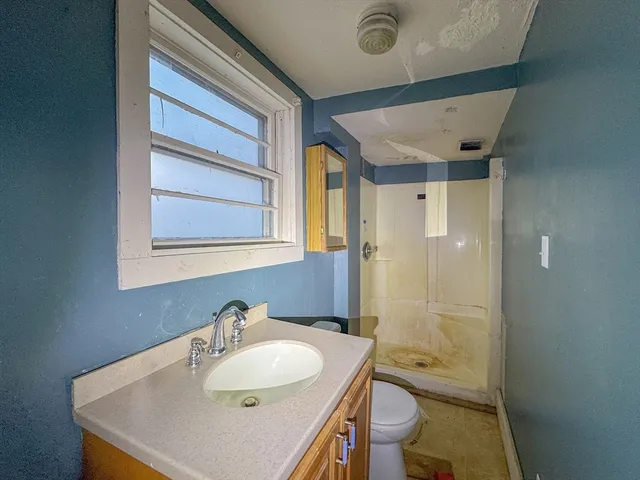 $280,000 | 129 Thomas Street, Middleboro, MA 02346