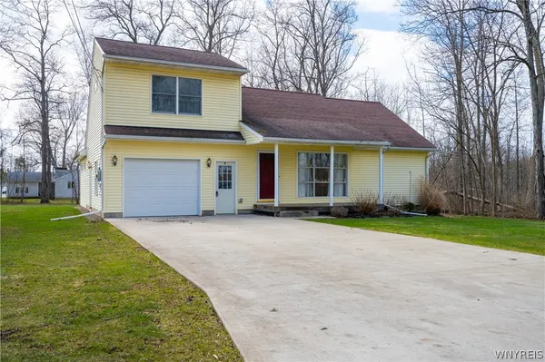 $325,000 | 54 Glenwood Avenue, Evans, NY 14006
