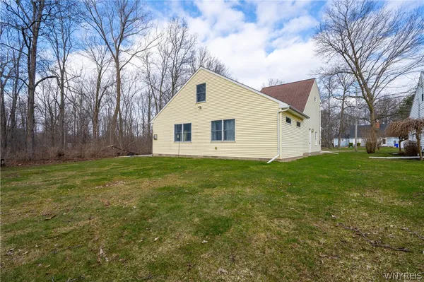 $325,000 | 54 Glenwood Avenue, Evans, NY 14006