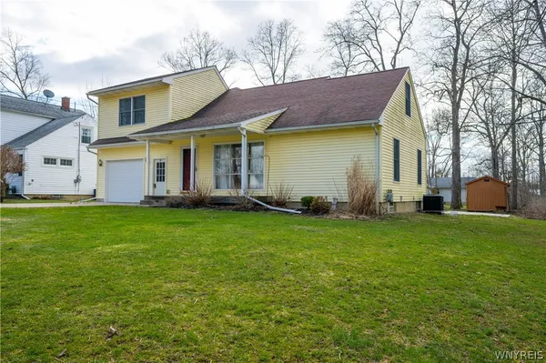 $325,000 | 54 Glenwood Avenue, Evans, NY 14006