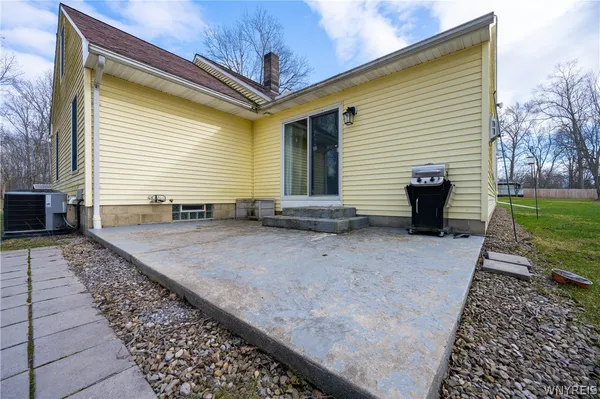 $325,000 | 54 Glenwood Avenue, Evans, NY 14006