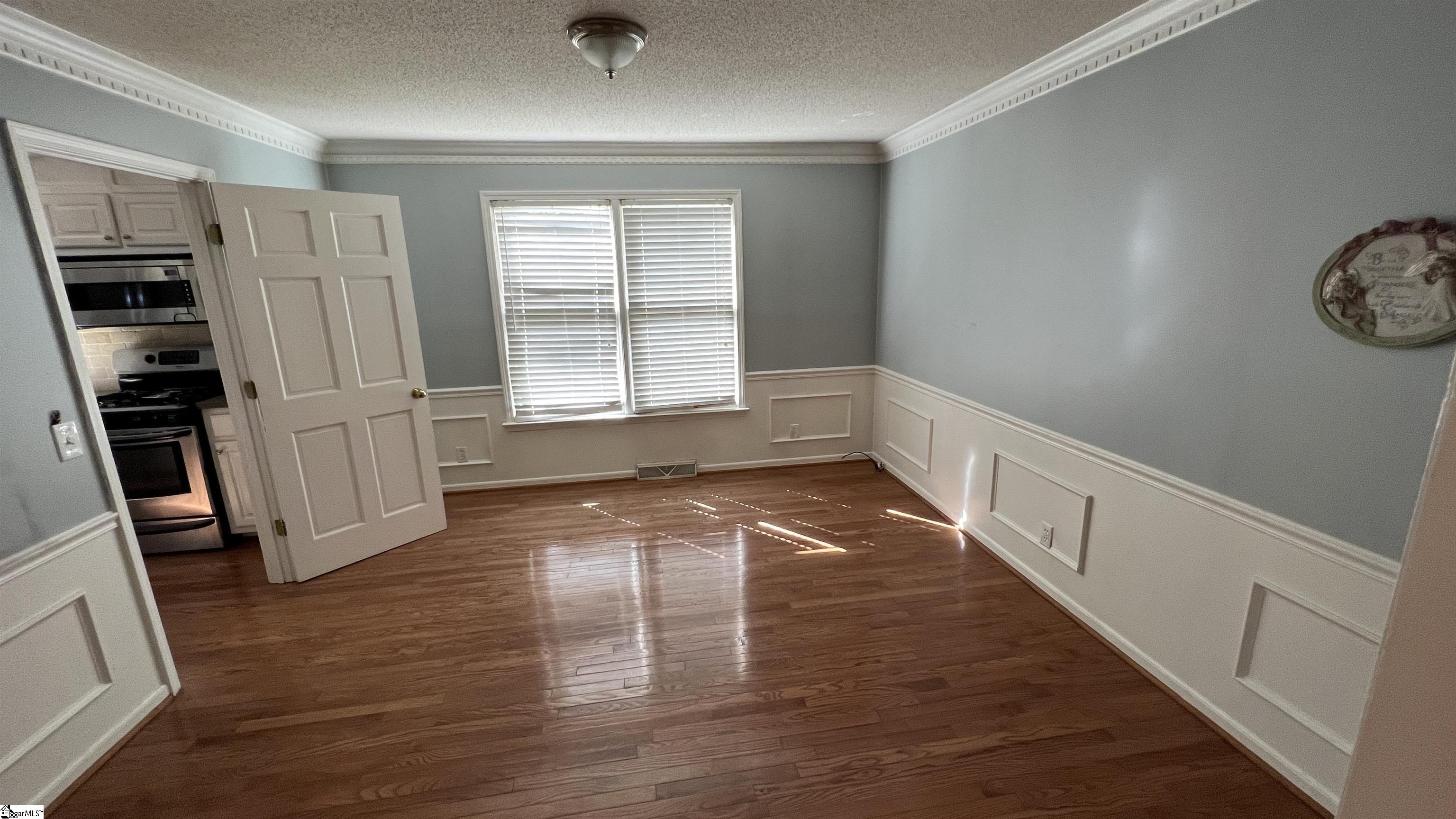 111 Robin Road Simpsonville, SC 29681 - Photo 4 of 36 Gallery Image 4