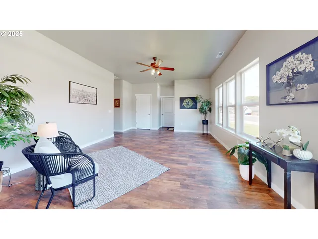 $374,950 | 821 Southeast 9th Drive, Hermiston, OR 97838