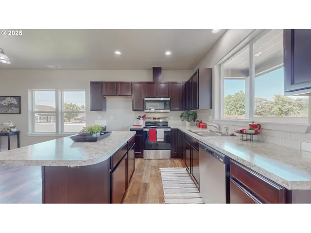 $374,950 | 821 Southeast 9th Drive, Hermiston, OR 97838