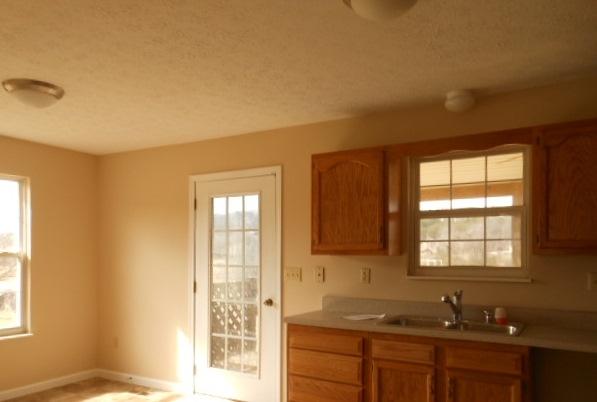 1132 Johnson Road Seymour, TN 37865 - Photo 3 of 10 Eat in Kitchen