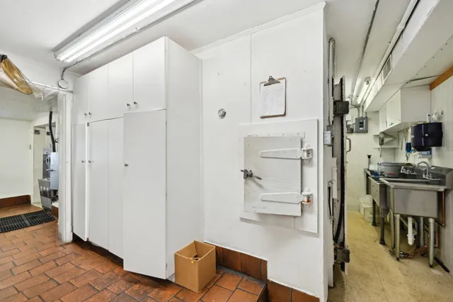 $325,000 | 916 Madison Avenue, Fort Atkinson, WI 53538