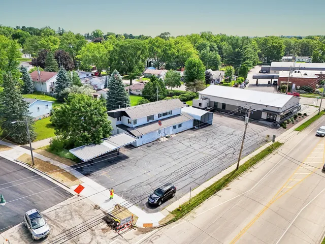 $325,000 | 916 Madison Avenue, Fort Atkinson, WI 53538