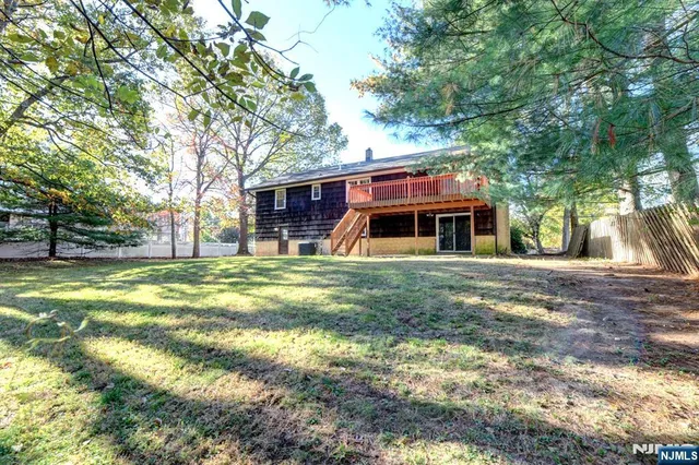 a front view of house with yard