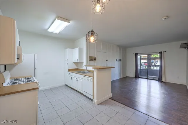 $193,000 | 8250 North Grand Canyon Drive, Unit 1159, Las Vegas, NV 89166