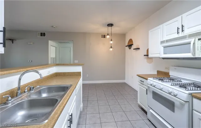 $193,000 | 8250 North Grand Canyon Drive, Unit 1159, Las Vegas, NV 89166
