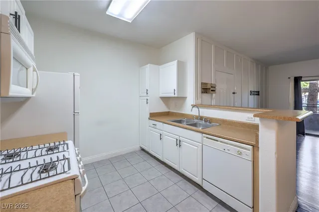 $193,000 | 8250 North Grand Canyon Drive, Unit 1159, Las Vegas, NV 89166