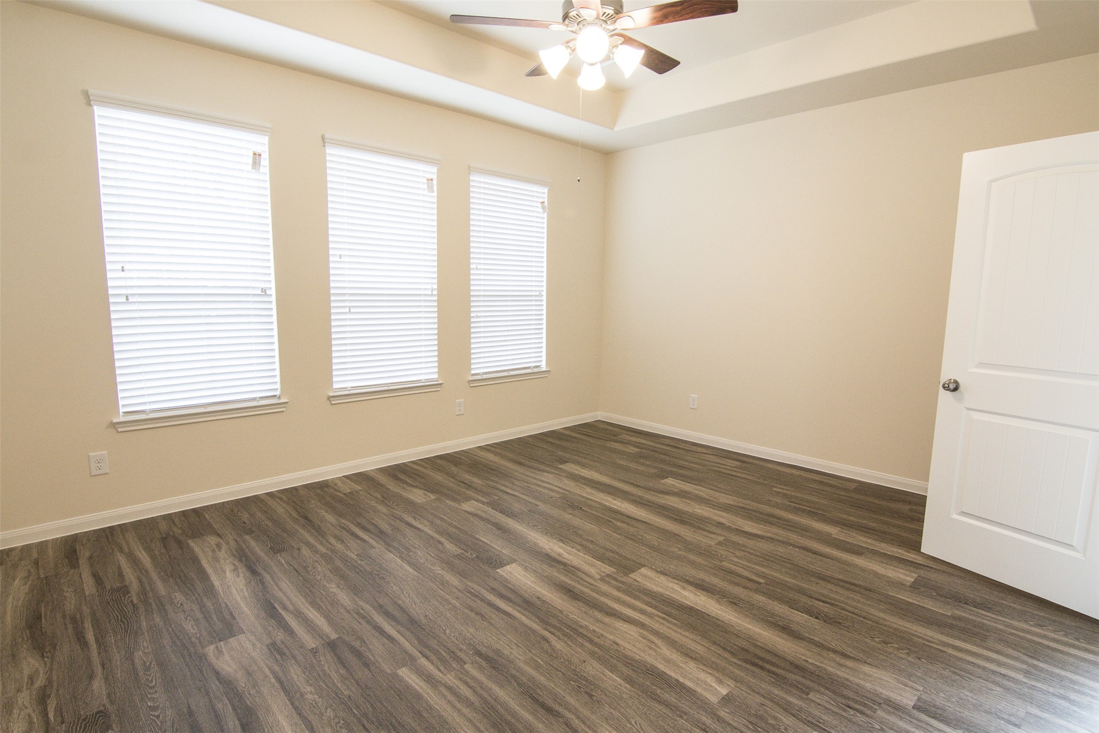 29614 Clover Shore Drive Spring, TX 77386 - Photo 9 of 15 Photos may be representative of the floor plan and not the exact home. Finishes, layout, and features of the actual property for lease may vary.