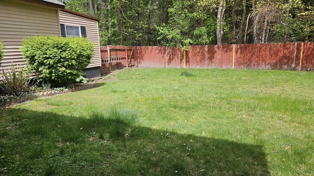 2 Hedgeway Street, Unit 1 Ayer, MA 01432 - Photo 5 of 27