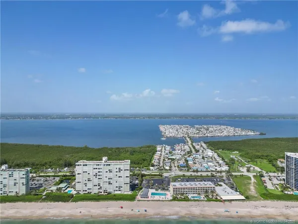 $3,300 | 1077 Nettles Boulevard, Jensen Beach, FL 34957