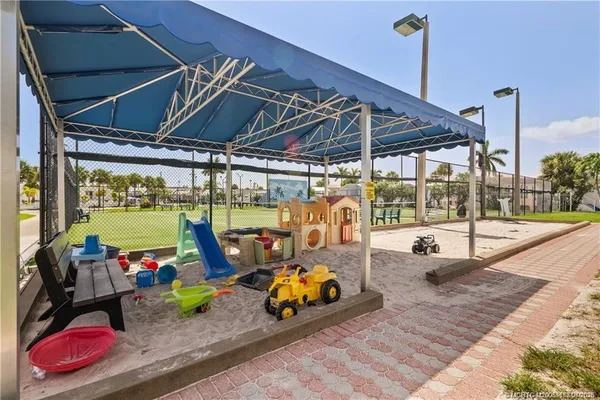 $3,300 | 1077 Nettles Boulevard, Jensen Beach, FL 34957