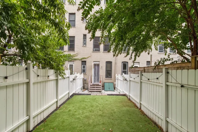 $3,300 | 204 6th Street, Unit 1L, Jersey City, NJ 07302