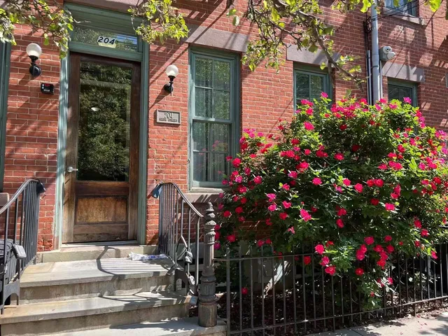 $3,300 | 204 6th Street, Unit 1L, Jersey City, NJ 07302