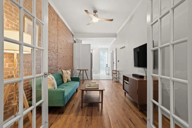 $3,300 | 204 6th Street, Unit 1L, Jersey City, NJ 07302