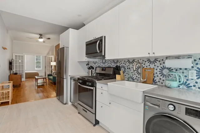 $3,300 | 204 6th Street, Unit 1L, Jersey City, NJ 07302