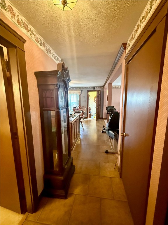 48 Hambly Road Tiverton, RI 02878 - Photo 18 of 42 Hallway