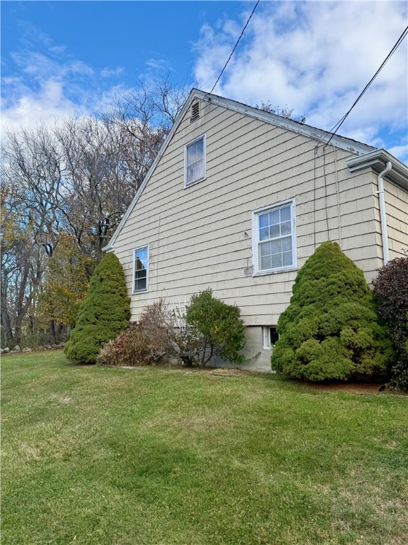 48 Hambly Road Tiverton, RI 02878 - Photo 4 of 42