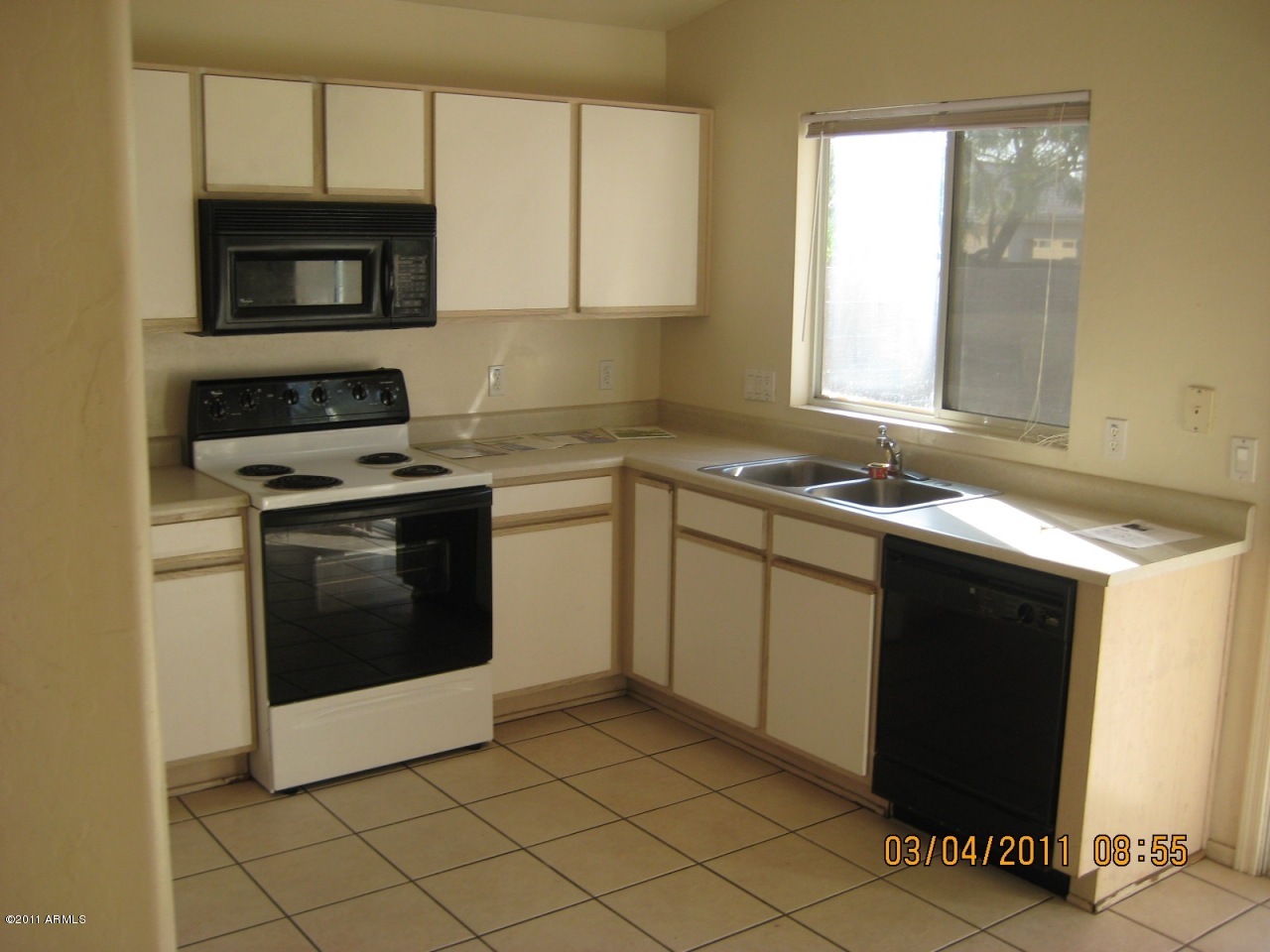 11929 West Larkspur Road El Mirage, AZ 85335 - Photo 14 of 19 Kitchen