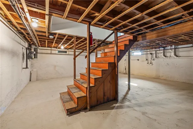 $629,000 | 47 Brettonwoods Drive, Cranston, RI 02920