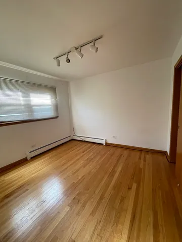 $1,600 | 5230 North Delphia Avenue, Unit 3W, Chicago, IL 60656