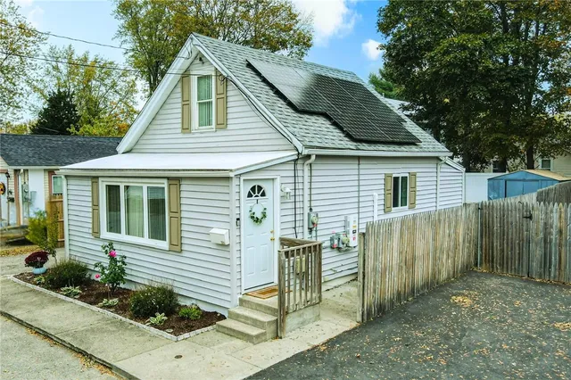 $350,000 | 126 Uncas Street, Warwick, RI 02889