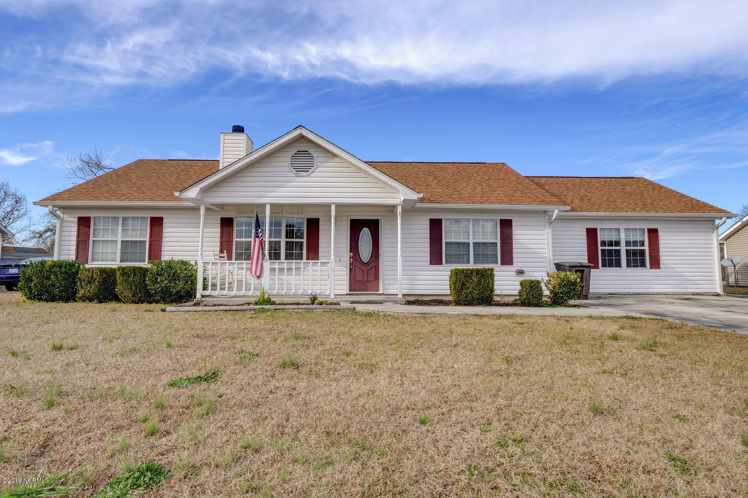 133 Parnell Road Hubert, NC 28539 - Photo 1 of 33 Front of house