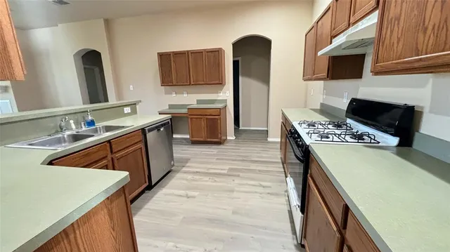 $2,450 | 2007 Walnut Hills Lane, Mansfield, TX 76063