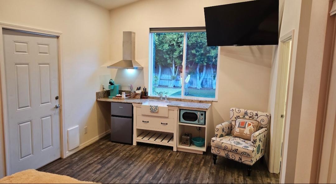 1962 East Baristo Road Palm Springs, CA 92262 - Photo 26 of 44 patio4