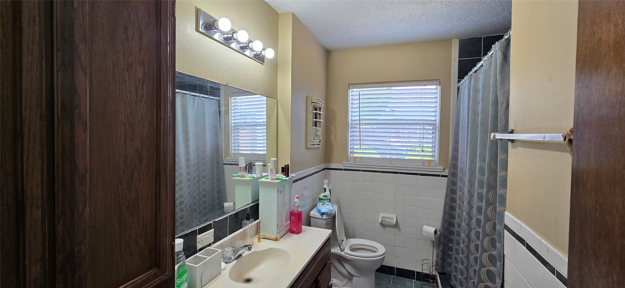 7210 Leader Street Houston, TX 77074 - Photo 20 of 36