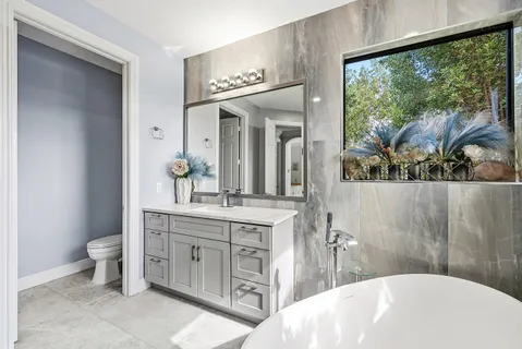 $1,450,000 | 8060 Woodslanding Trail, West Palm Beach, FL 33411