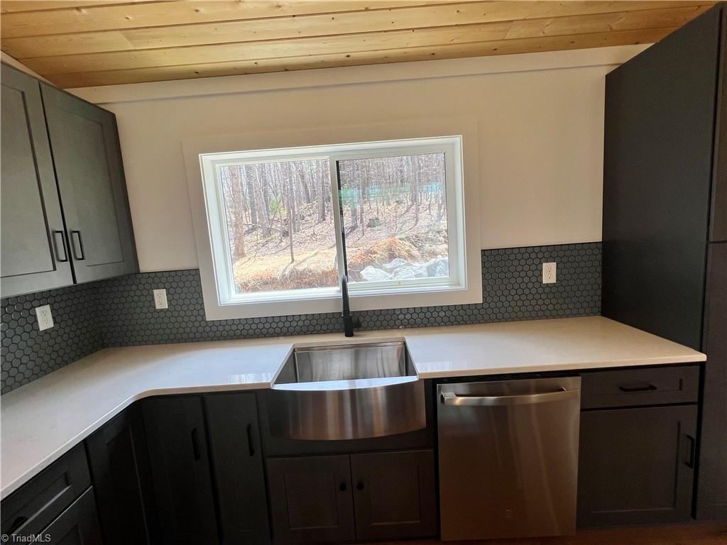 3270 Fries Road Galax, VA 24333 - Photo 11 of 36