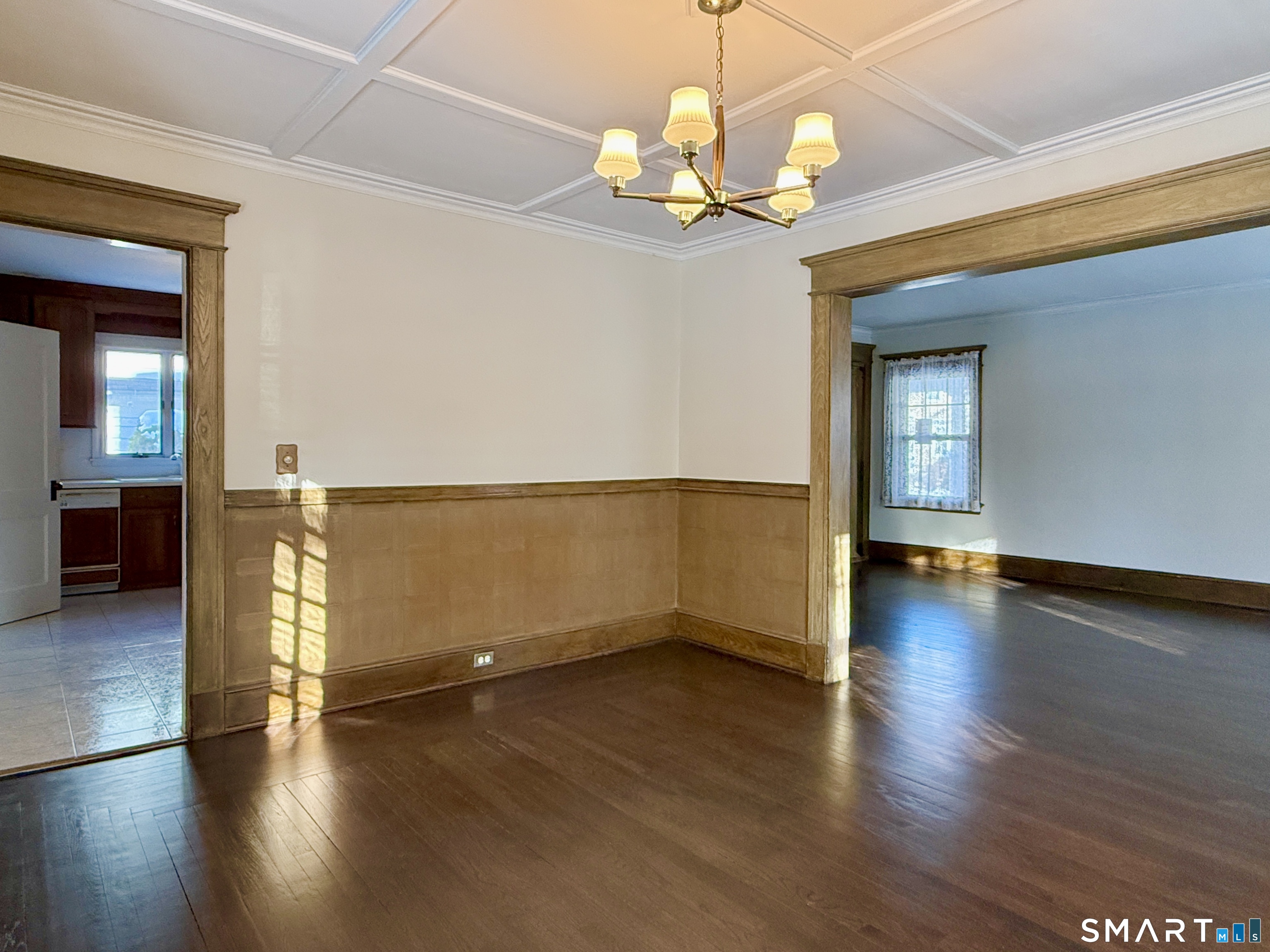 82 Coniston Avenue Waterbury, CT 06708 - Photo 12 of 40