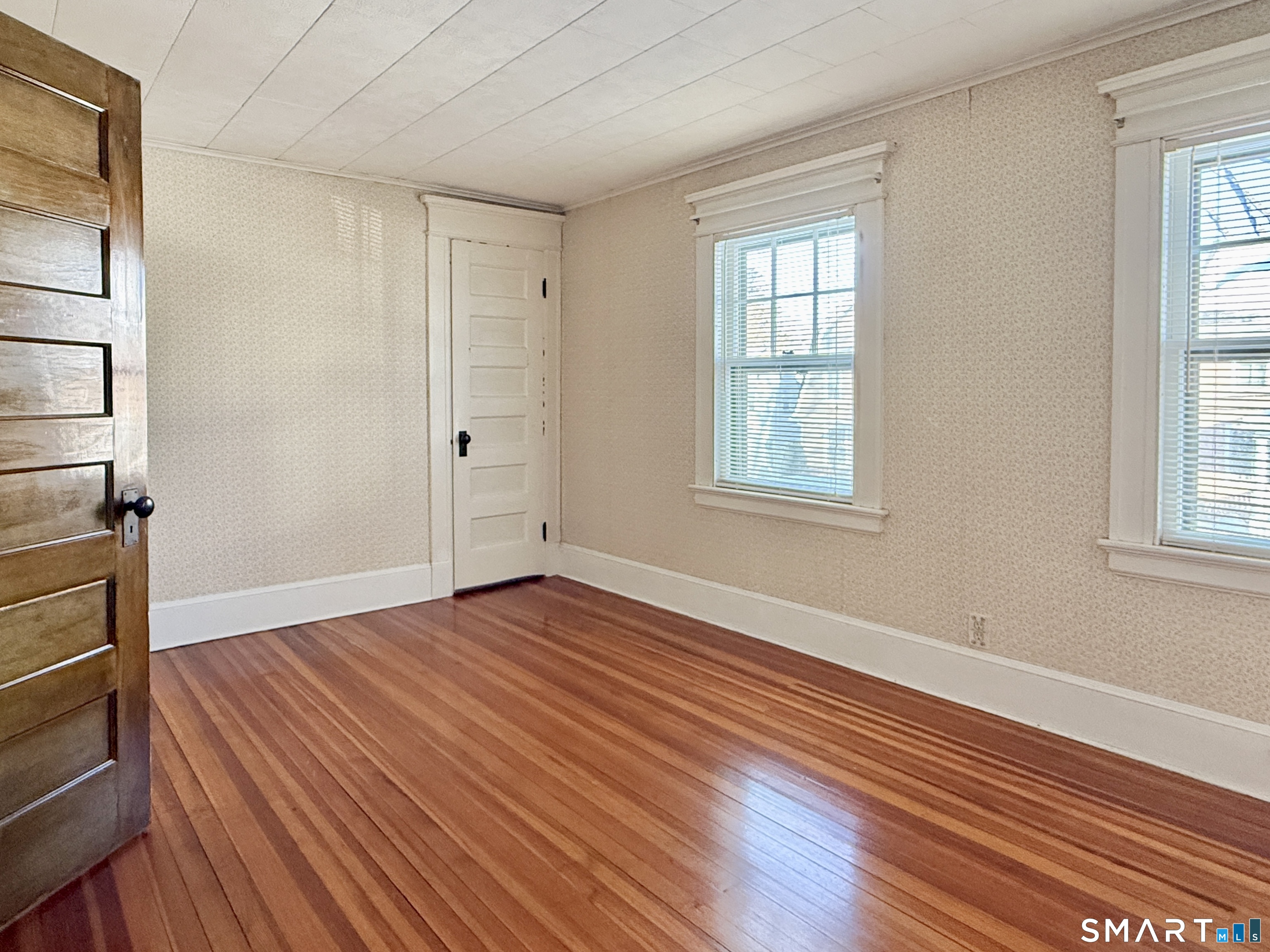 82 Coniston Avenue Waterbury, CT 06708 - Photo 28 of 40