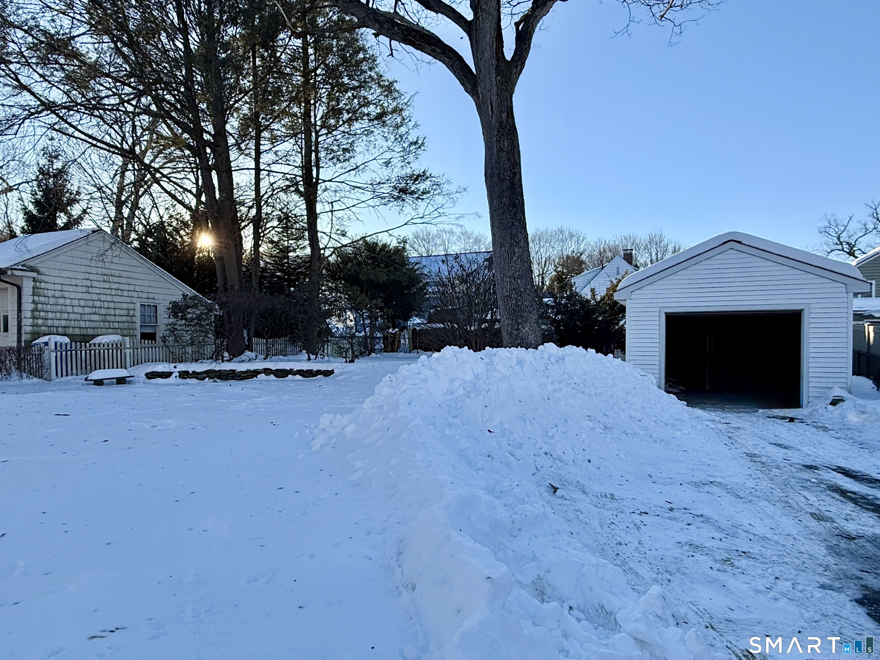 82 Coniston Avenue Waterbury, CT 06708 - Photo 37 of 40