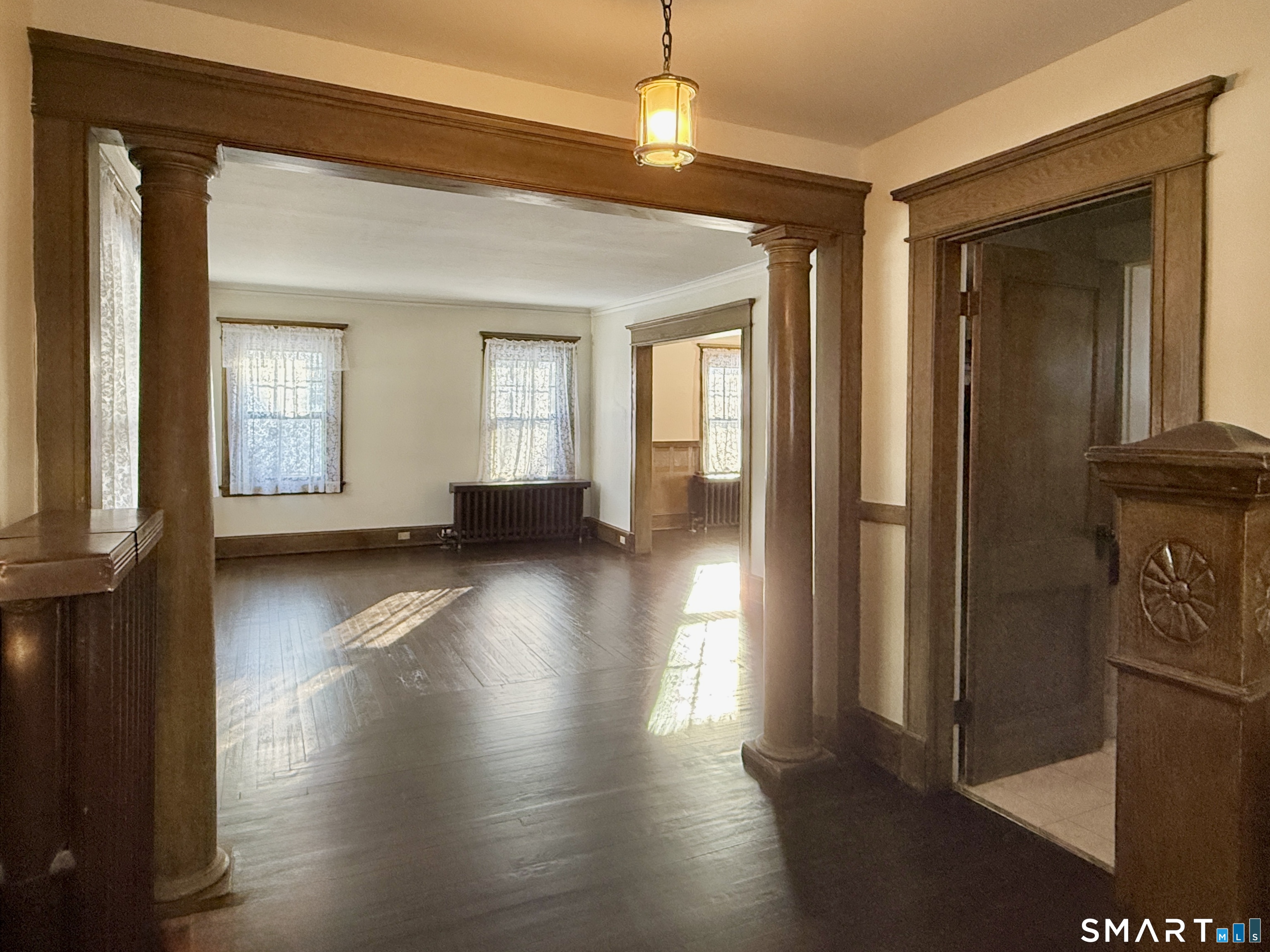 82 Coniston Avenue Waterbury, CT 06708 - Photo 8 of 40