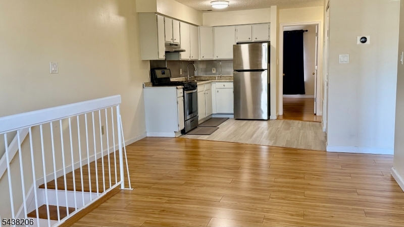 421 Draco Road Piscataway, NJ 08854 - Photo 5 of 11