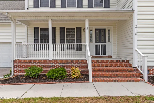 $2,300 | 210 Egret Point Drive, Sneads Ferry, NC 28460