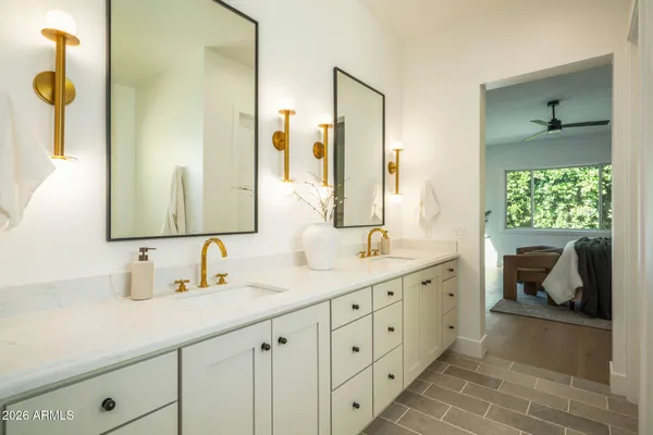 $2,300,000 | 3912 East Crittenden Lane, Phoenix, AZ 85018